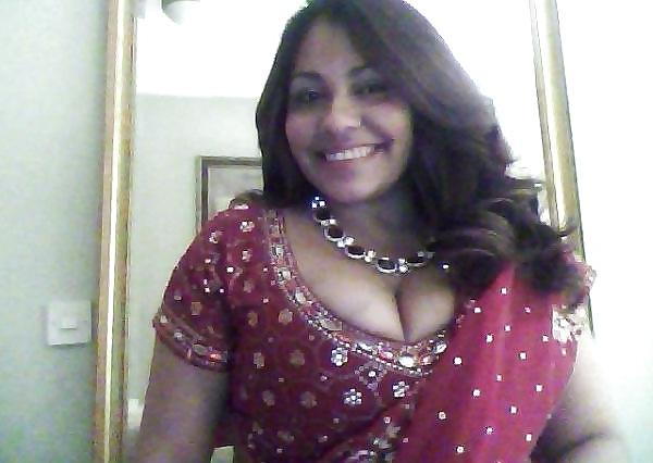 18P Sexy Indian Milf (part 2) 