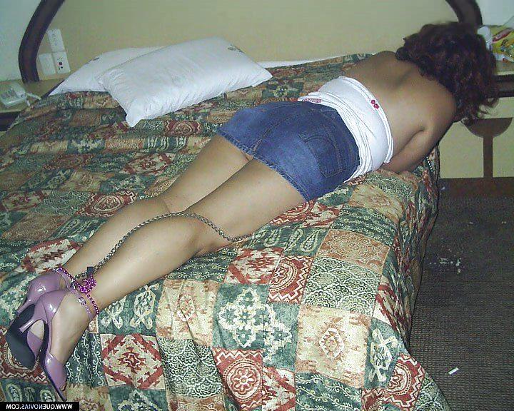 25P Putas latinas en pantimedias