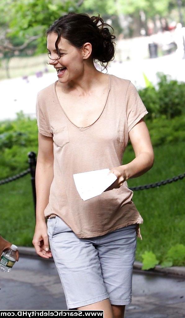25P Katie Holmes Wet T-Shirt And See-Through Pokies