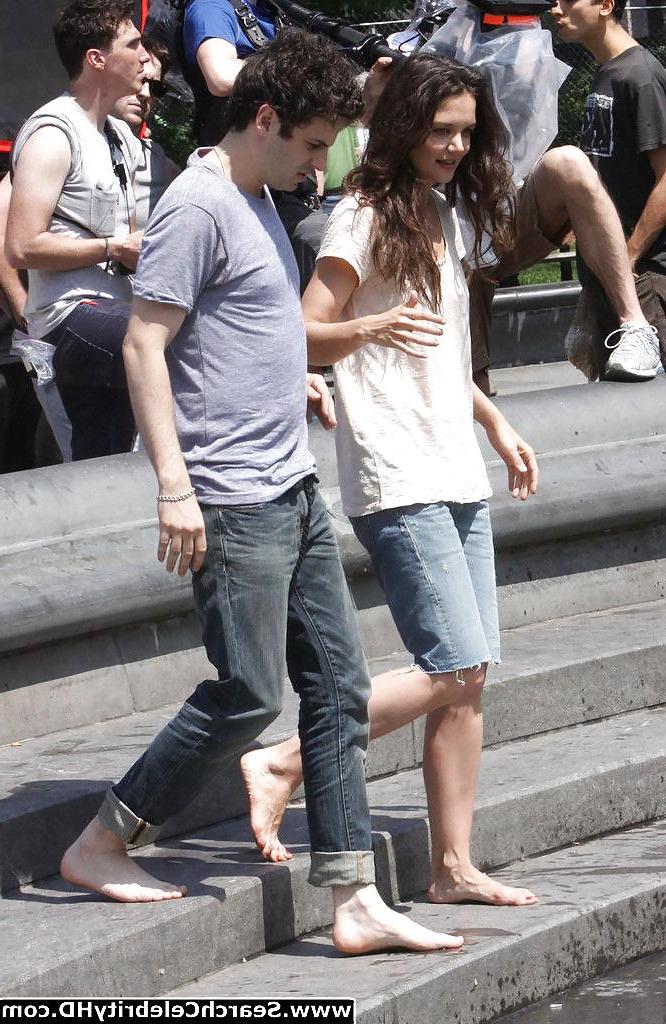 25P Katie Holmes Wet T-Shirt And See-Through Pokies