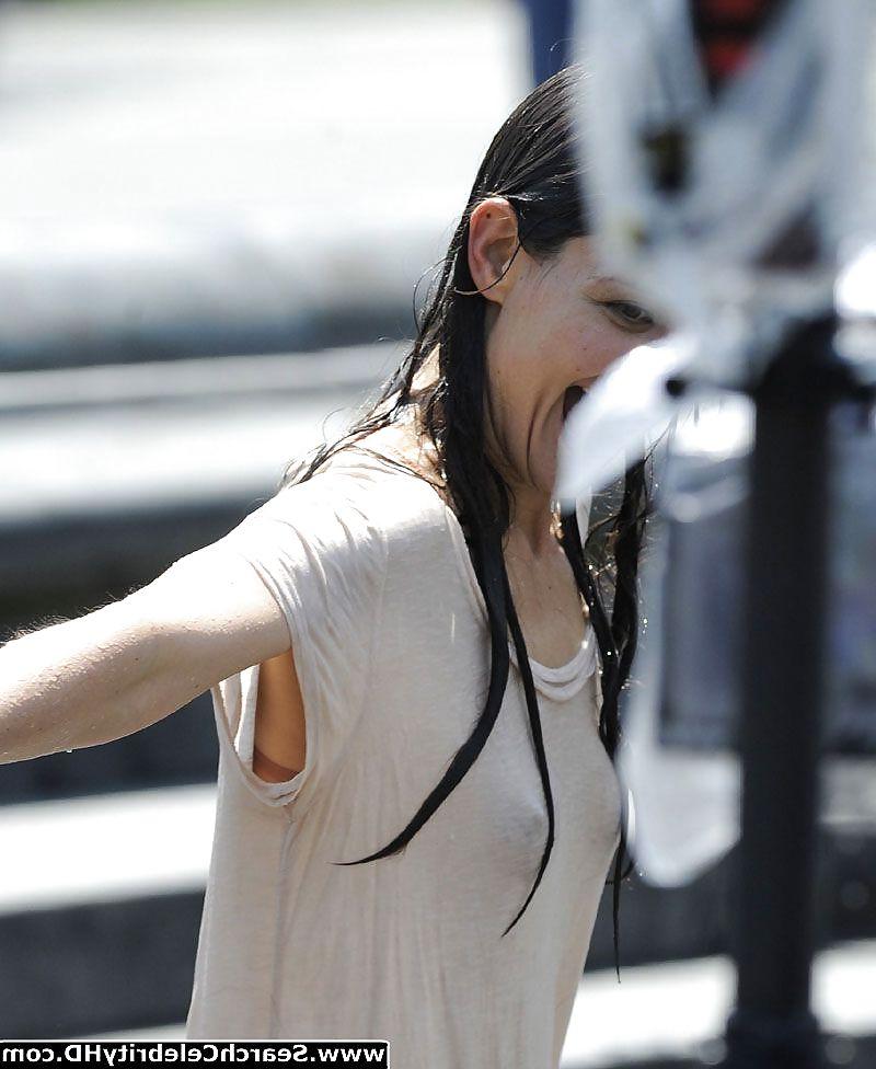 25P Katie Holmes Wet T-Shirt And See-Through Pokies