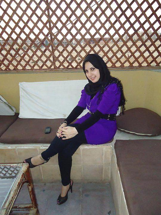 17P Arab Hijab Woman