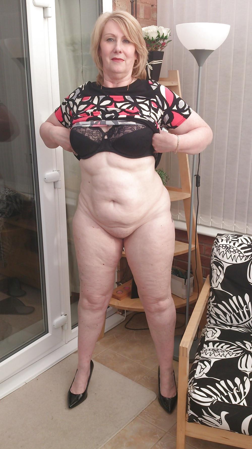 25P Granny mature milf 