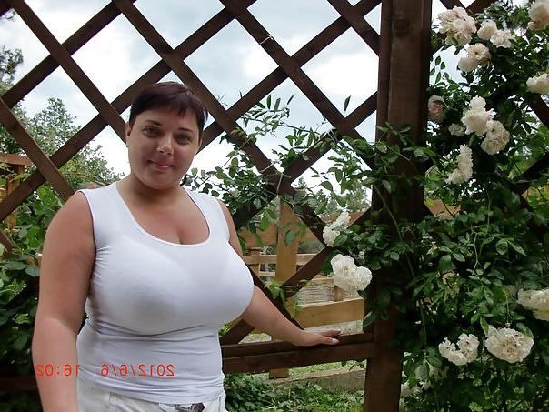 21P Busty Russian Woman 1111