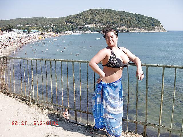 21P Busty Russian Woman 1111