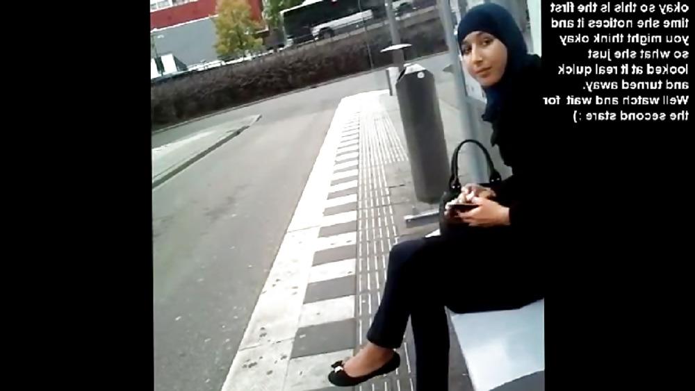 25P Bulge flash Arab girl