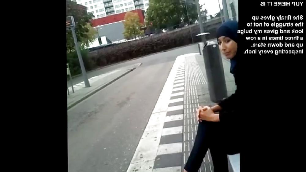 25P Bulge flash Arab girl