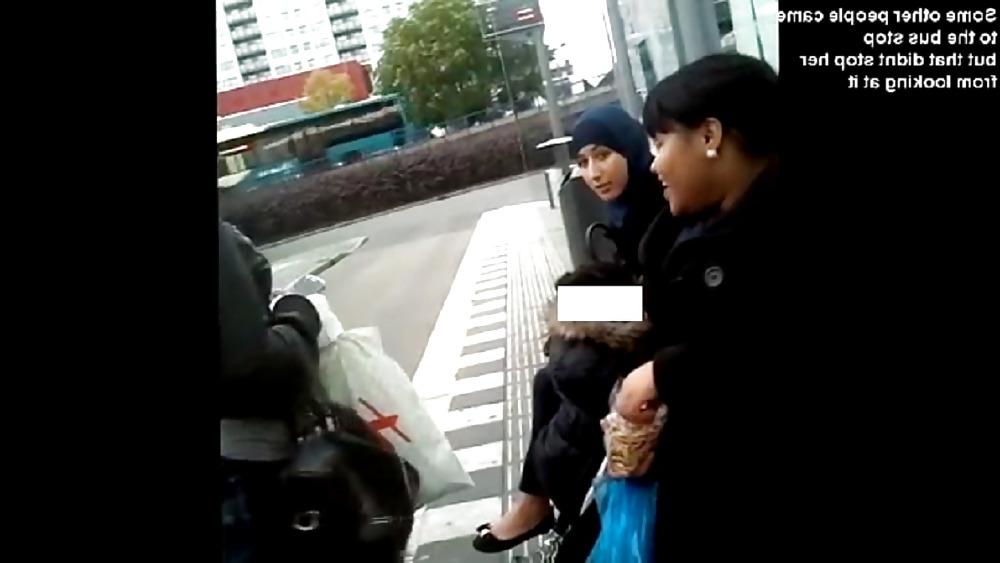 25P Bulge flash Arab girl