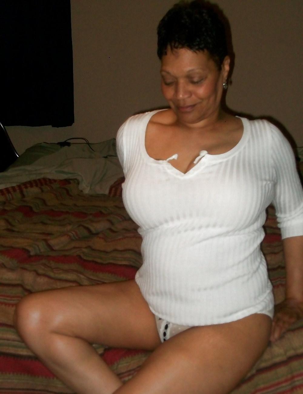 22P GROWN WOMAN EDITION VOL.102