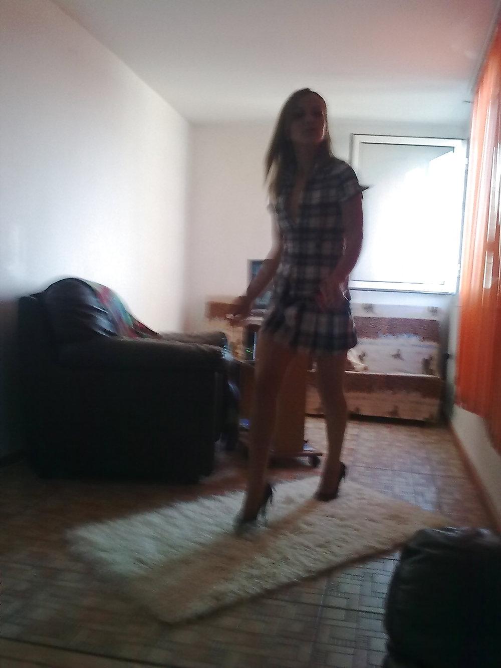 25P Old man 45y fuck oana 25y