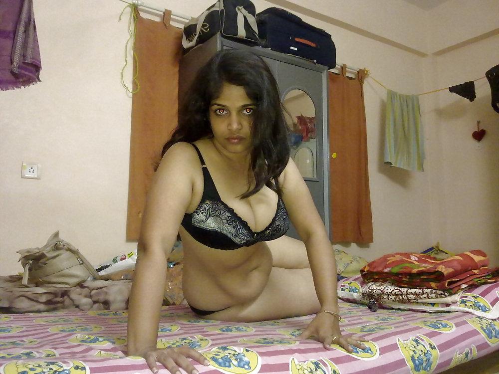 25P Hot Indian MILF