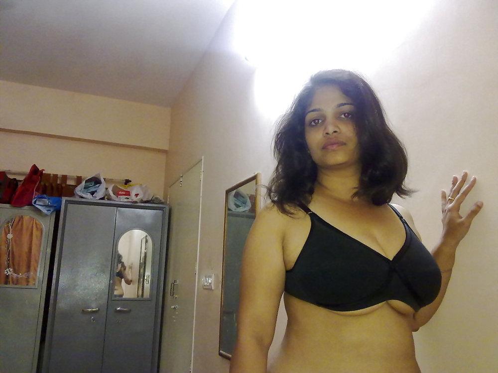 25P Hot Indian MILF