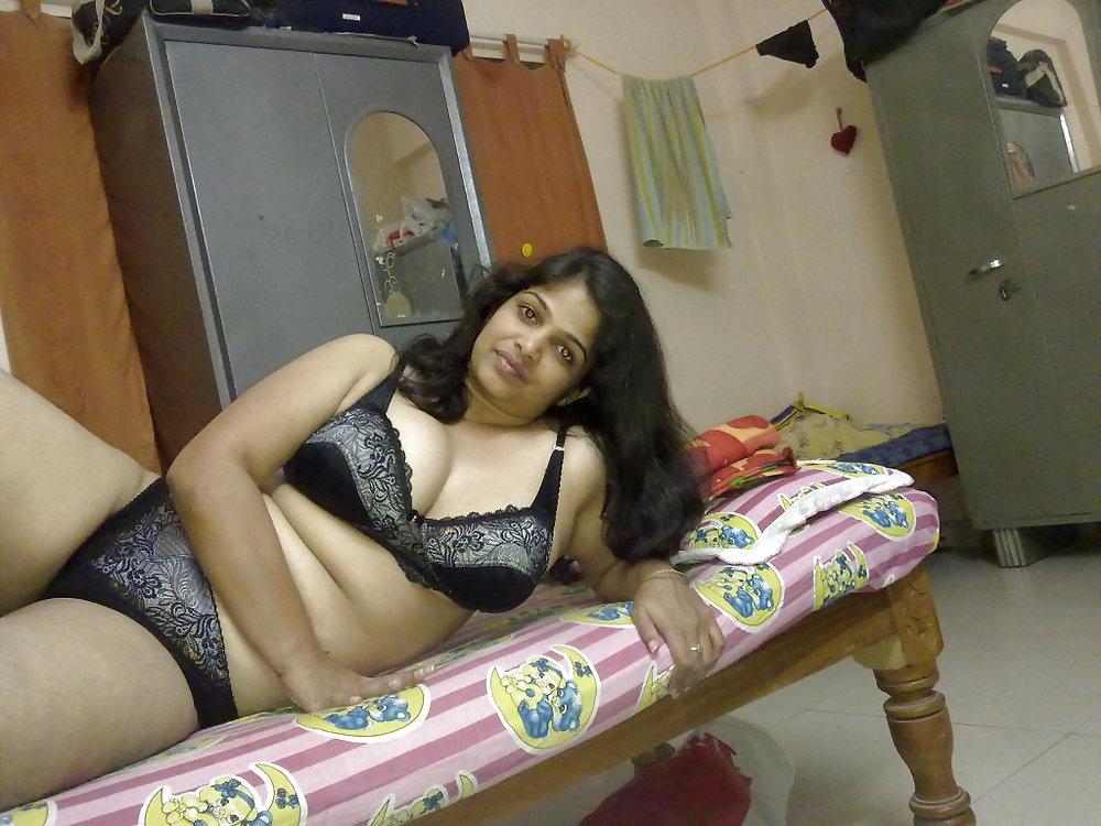 25P Hot Indian MILF