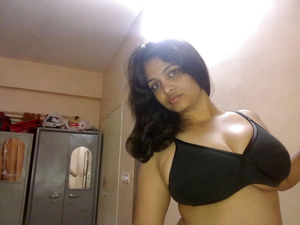 25P Hot Indian MILF