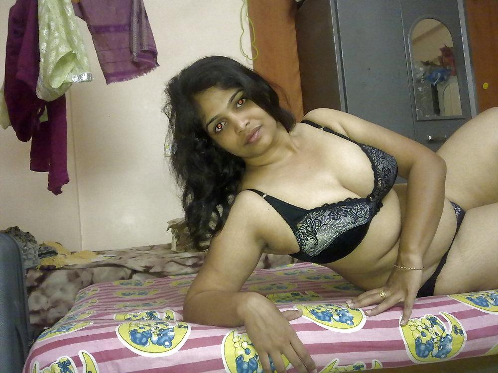 25P Hot Indian MILF