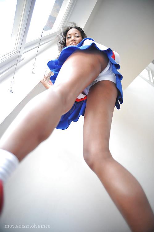 25P Upskirt, pussy flashing, public.