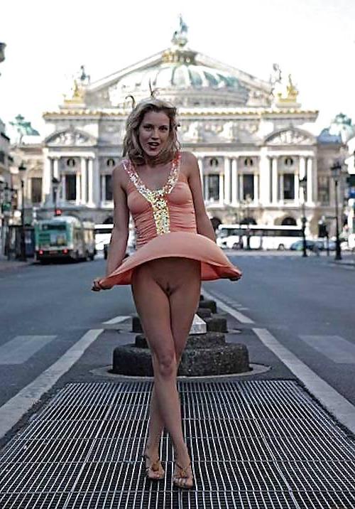 25P Upskirt and public pussy flashing.