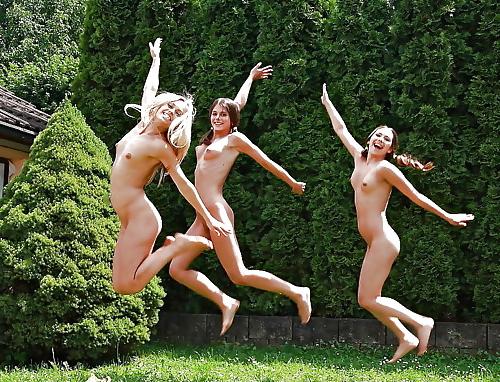 15P Flashing Females - Other 15