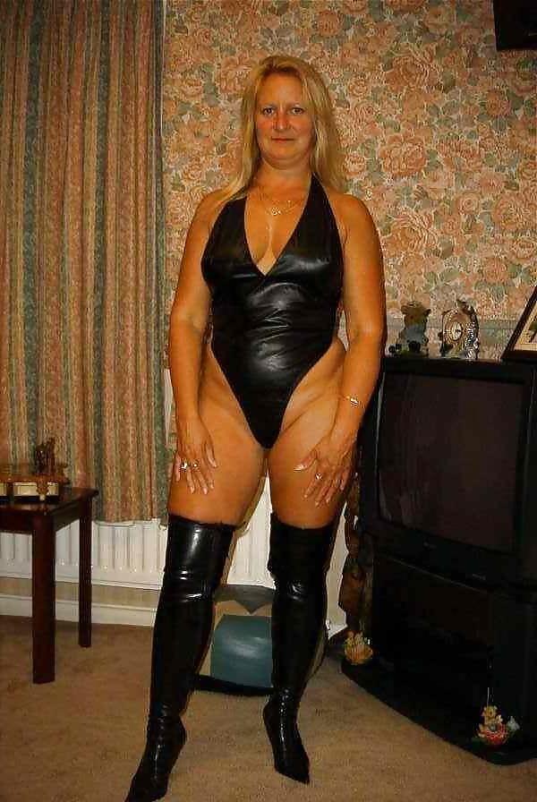 25P Moms In Leather MIX by DarKKo