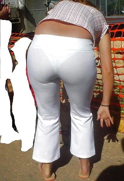 25P Sexy milfs in white pants