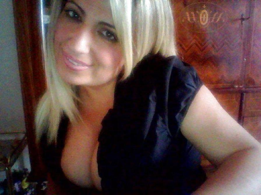 25P Italian milf: sandra