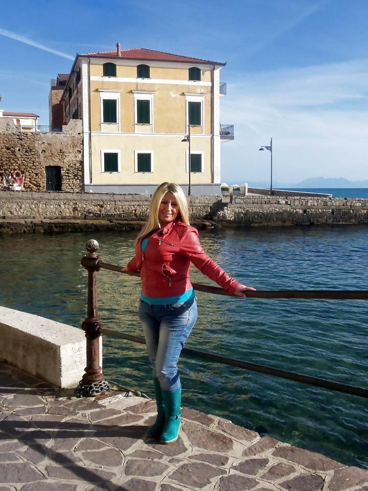 25P Italian milf: sandra