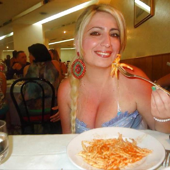 25P Italian milf: sandra