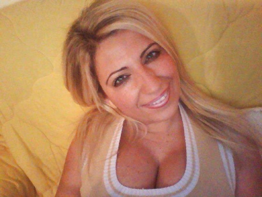 25P Italian milf: sandra