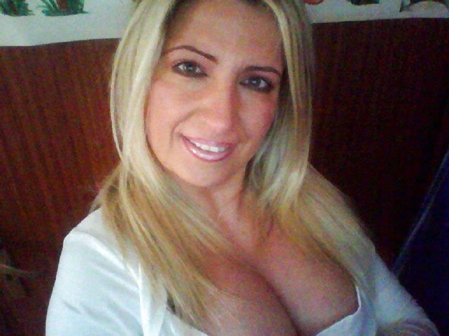 25P Italian milf: sandra