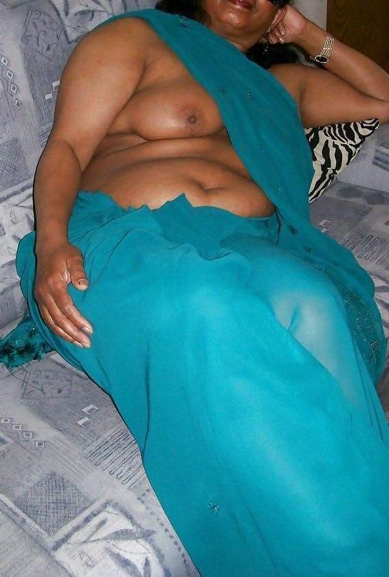 25P Indian women saree