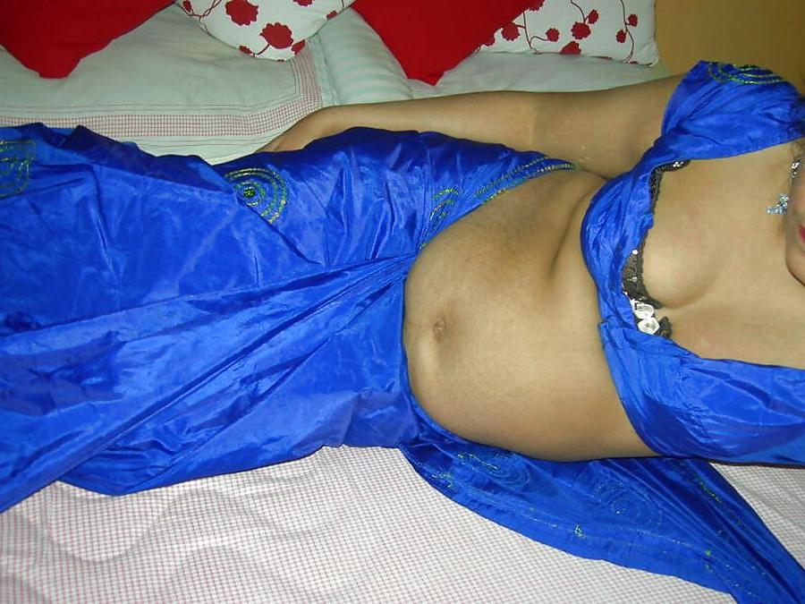 25P Indian women saree
