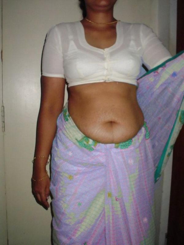 25P Indian women saree