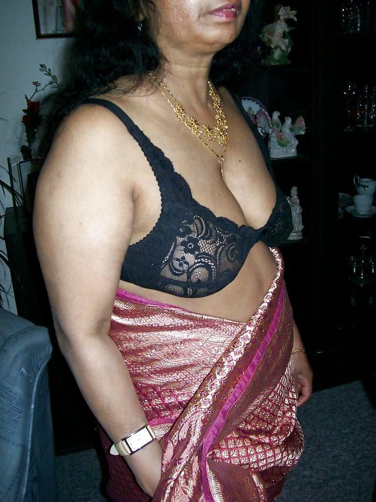 25P Indian women saree