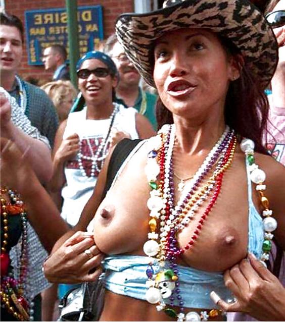 25P Boob Flash