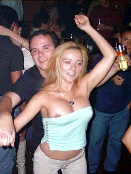 25P Boob Flash