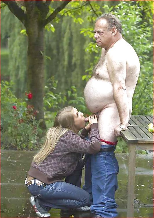 7P BLOND SUCKING OLD DICK