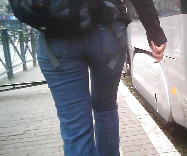 18P Chinese Milf Ass