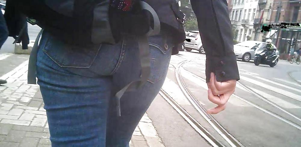 18P Chinese Milf Ass