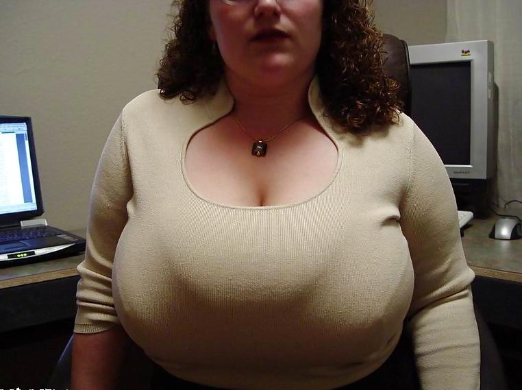 22P Busty Secretary