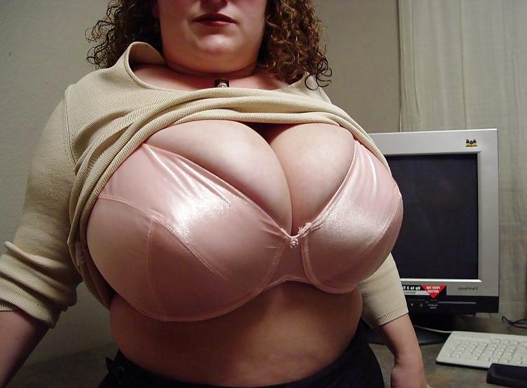 22P Busty Secretary