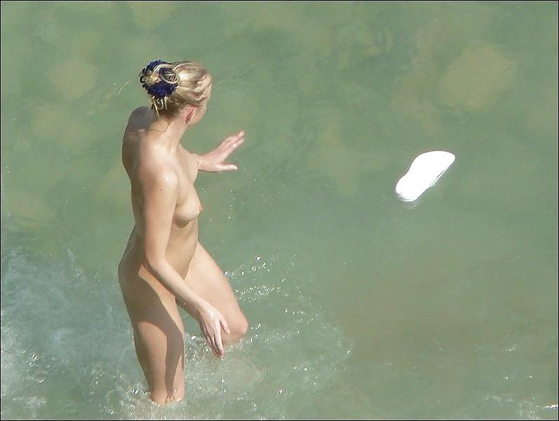 21P More Fun at the Beach