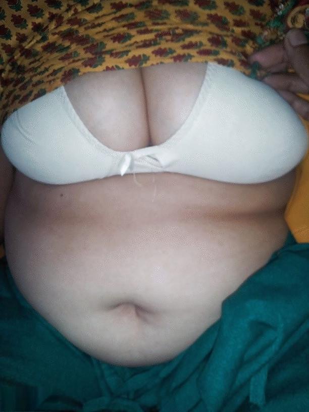 22P Indian milf