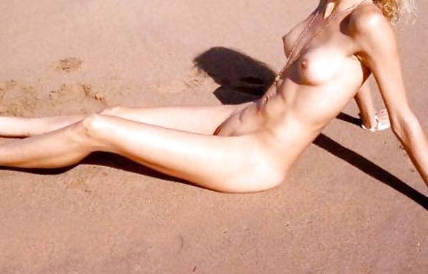 11P Mature beauty at nudist beach