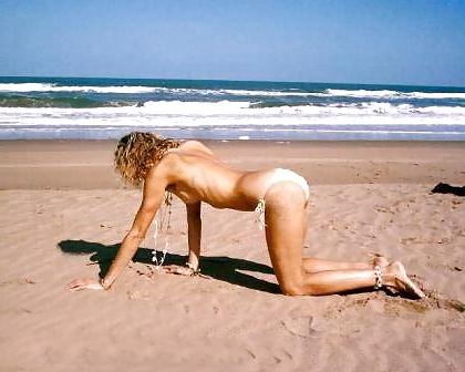 11P Mature beauty at nudist beach