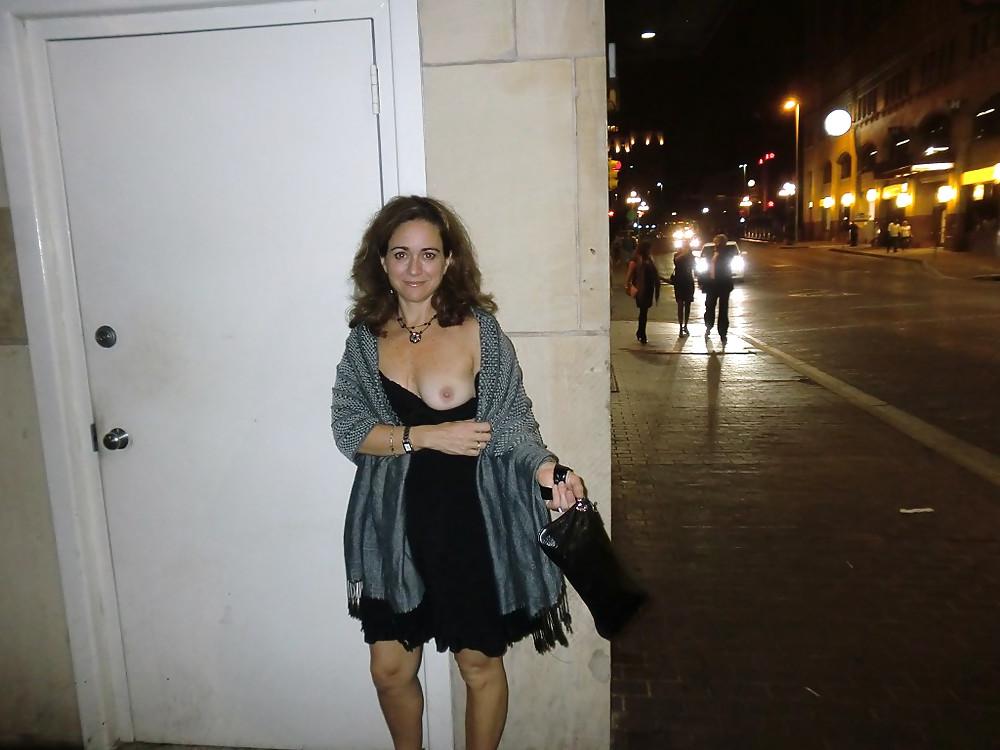23P Flashing Divas