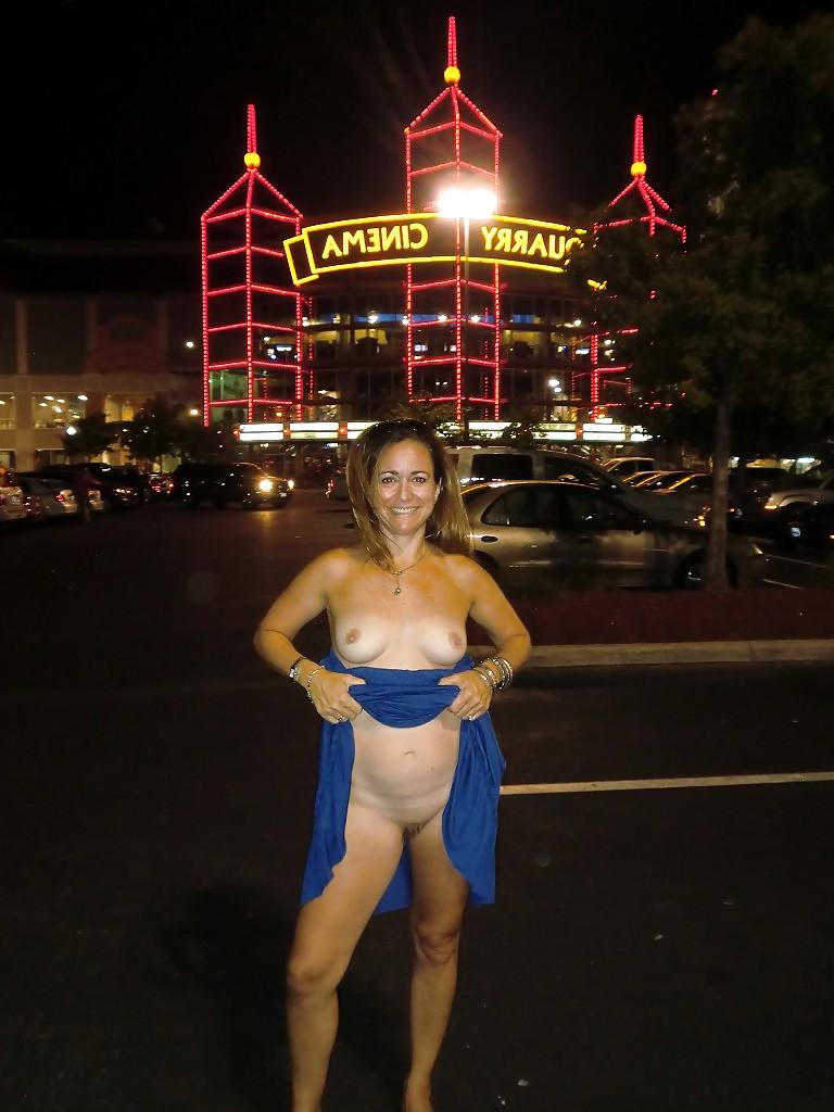 23P Flashing Divas