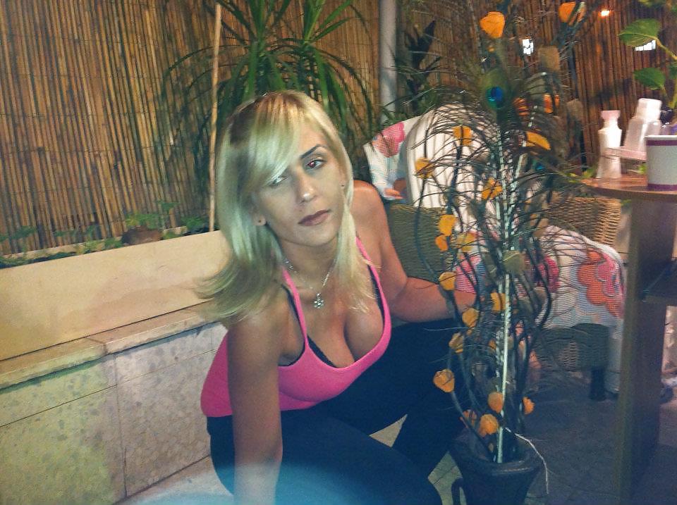 19P Israeli woman: dafna