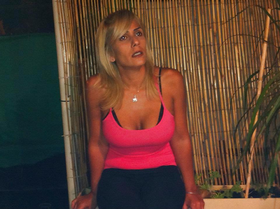 19P Israeli woman: dafna
