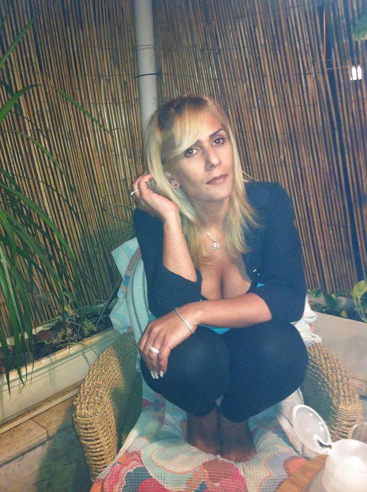 19P Israeli woman: dafna