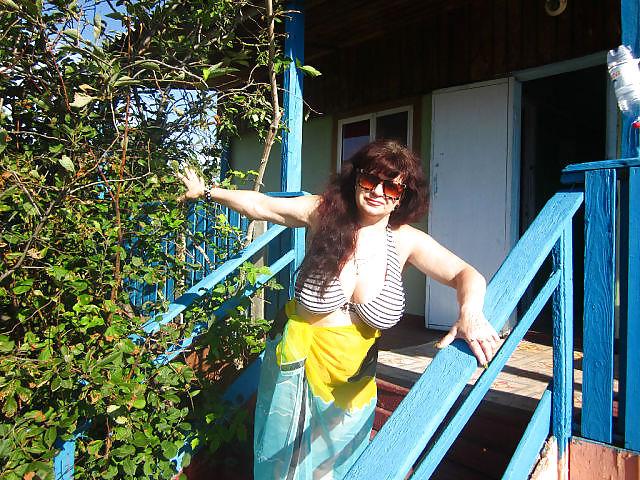 20P Busty Russian Woman 1213